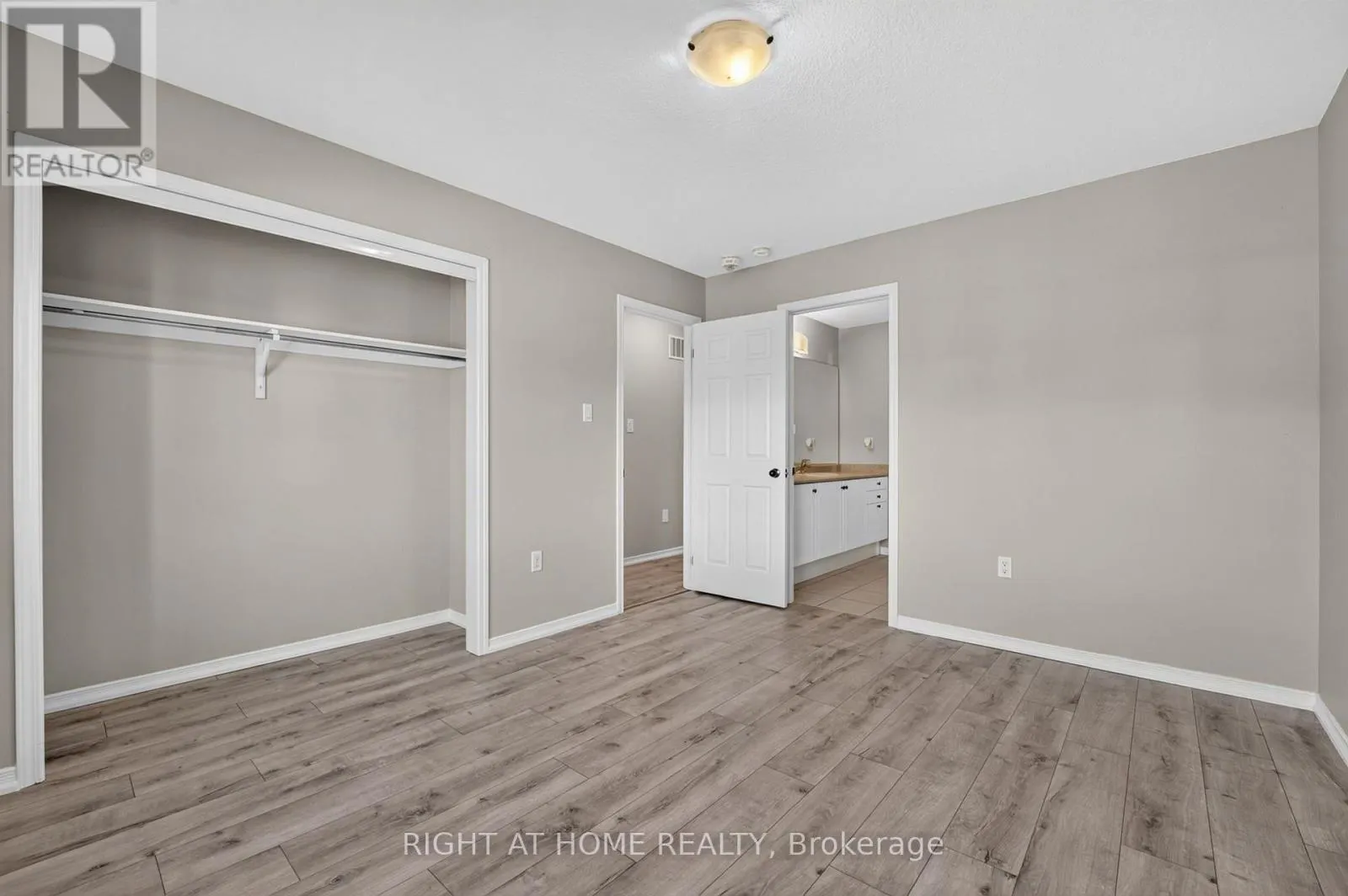 8460 SWEET CHESTNUT DRIVE