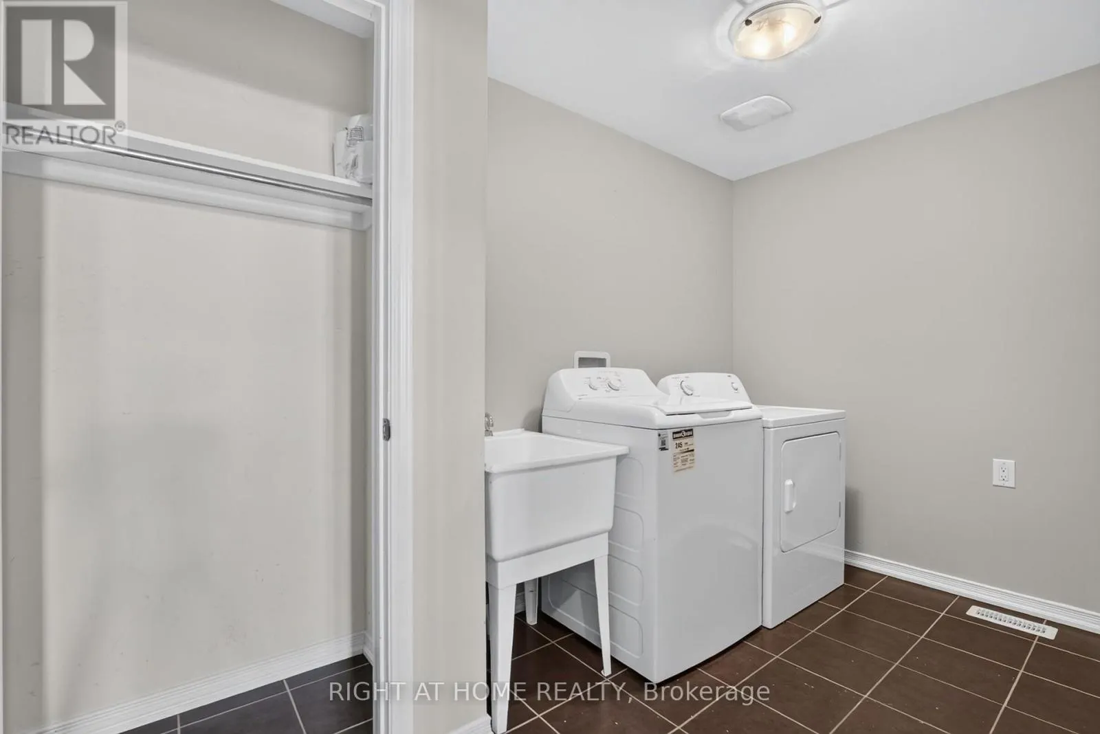8460 SWEET CHESTNUT DRIVE