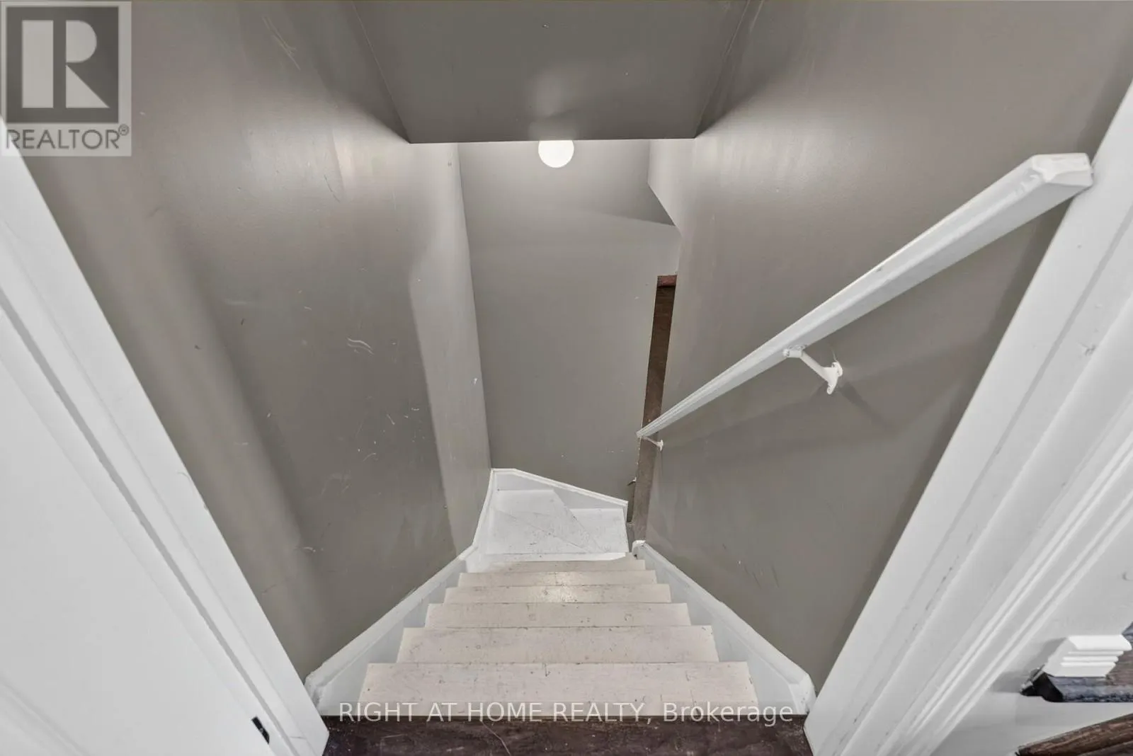 8460 SWEET CHESTNUT DRIVE