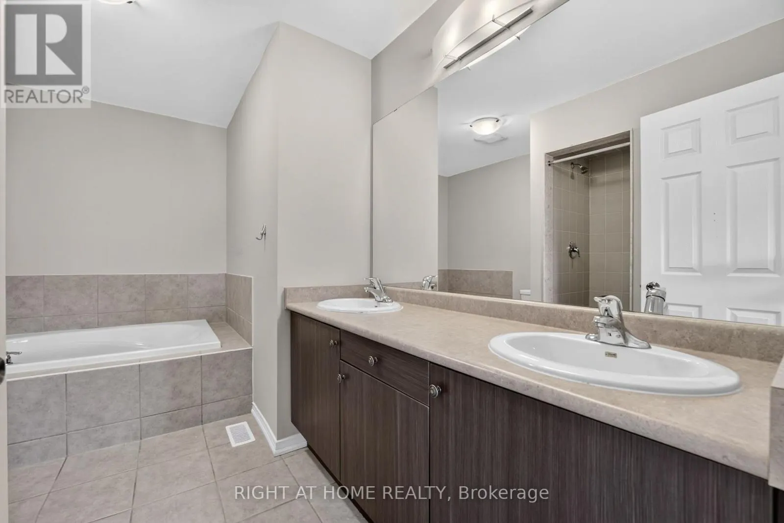 8460 SWEET CHESTNUT DRIVE