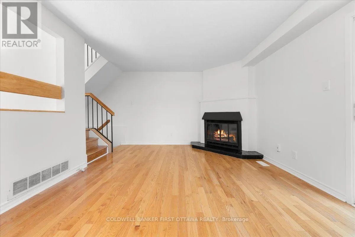 2F CASTLEBROOK LANE