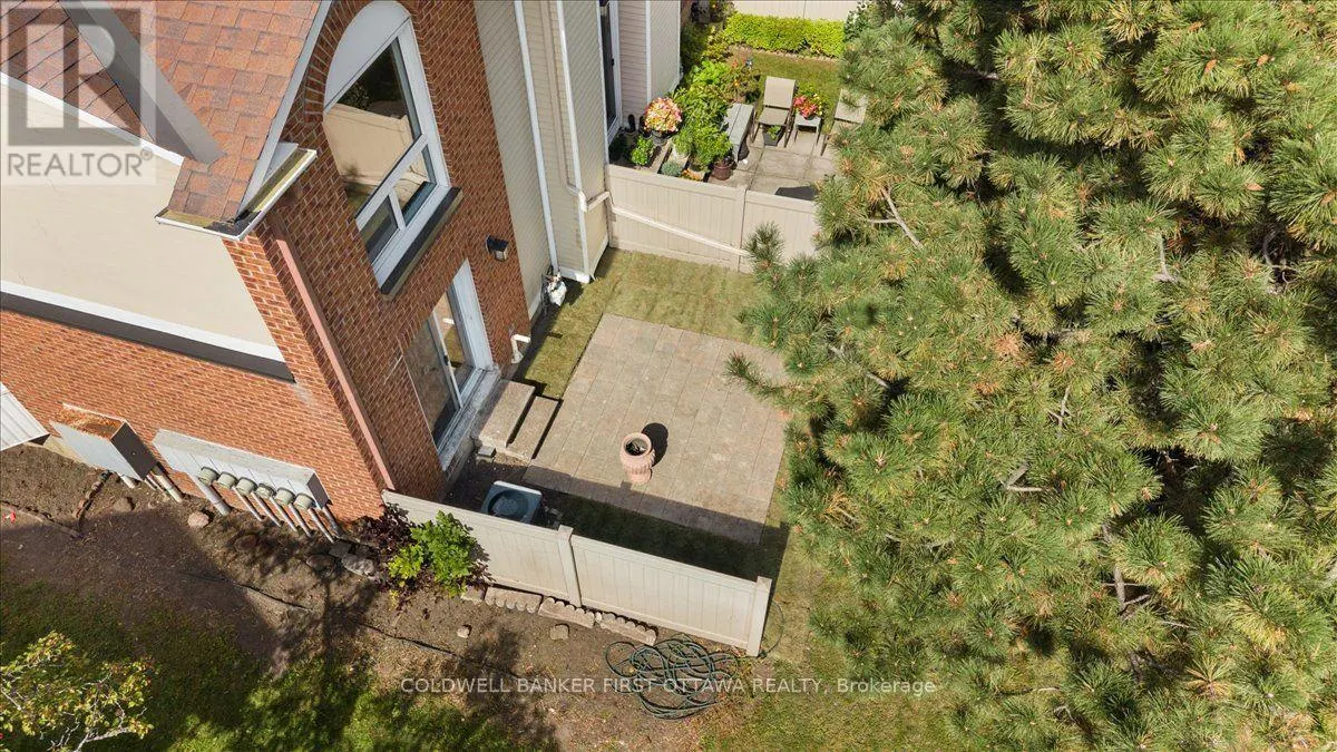2F CASTLEBROOK LANE