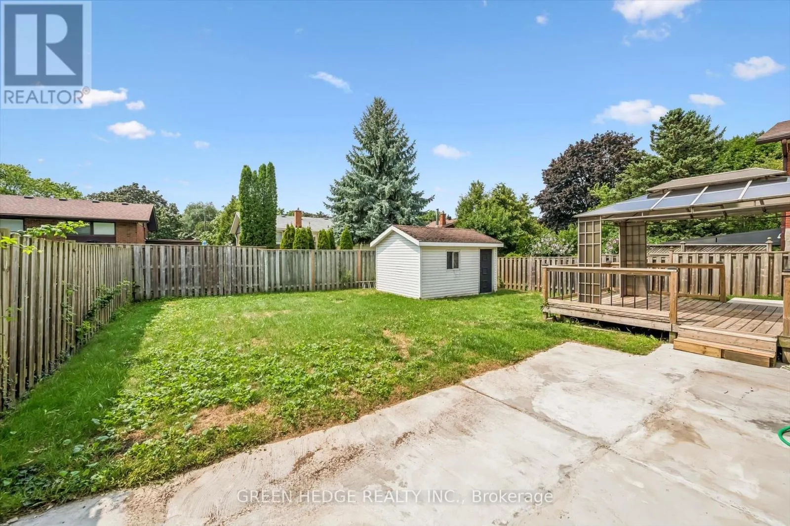 385 VILLAGE CRESCENT
