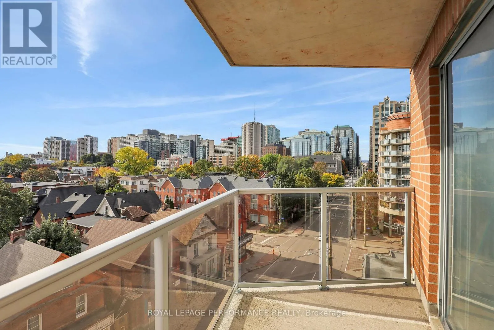 712 - 429 SOMERSET STREET W