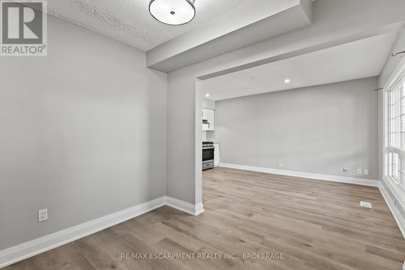 UPPER - 15 MCCORMICK STREET #Upper