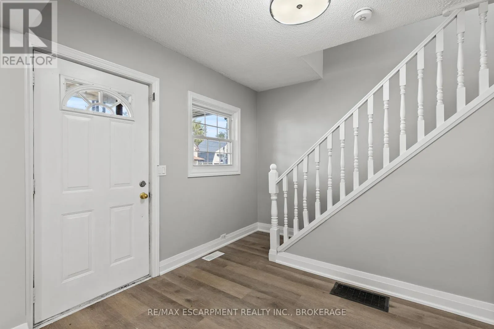UPPER - 15 MCCORMICK STREET #Upper
