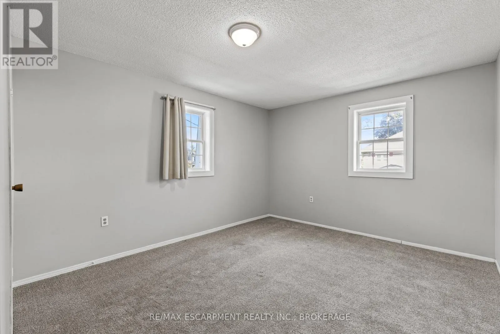 UPPER - 15 MCCORMICK STREET #Upper