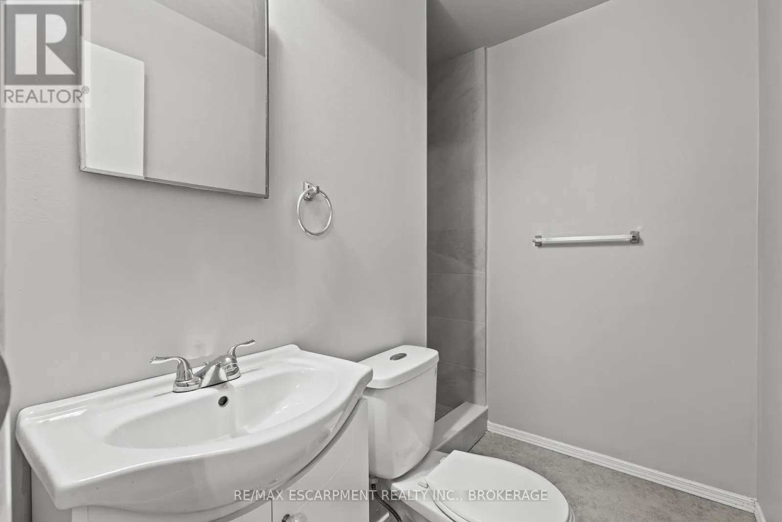 UPPER - 15 MCCORMICK STREET #Upper