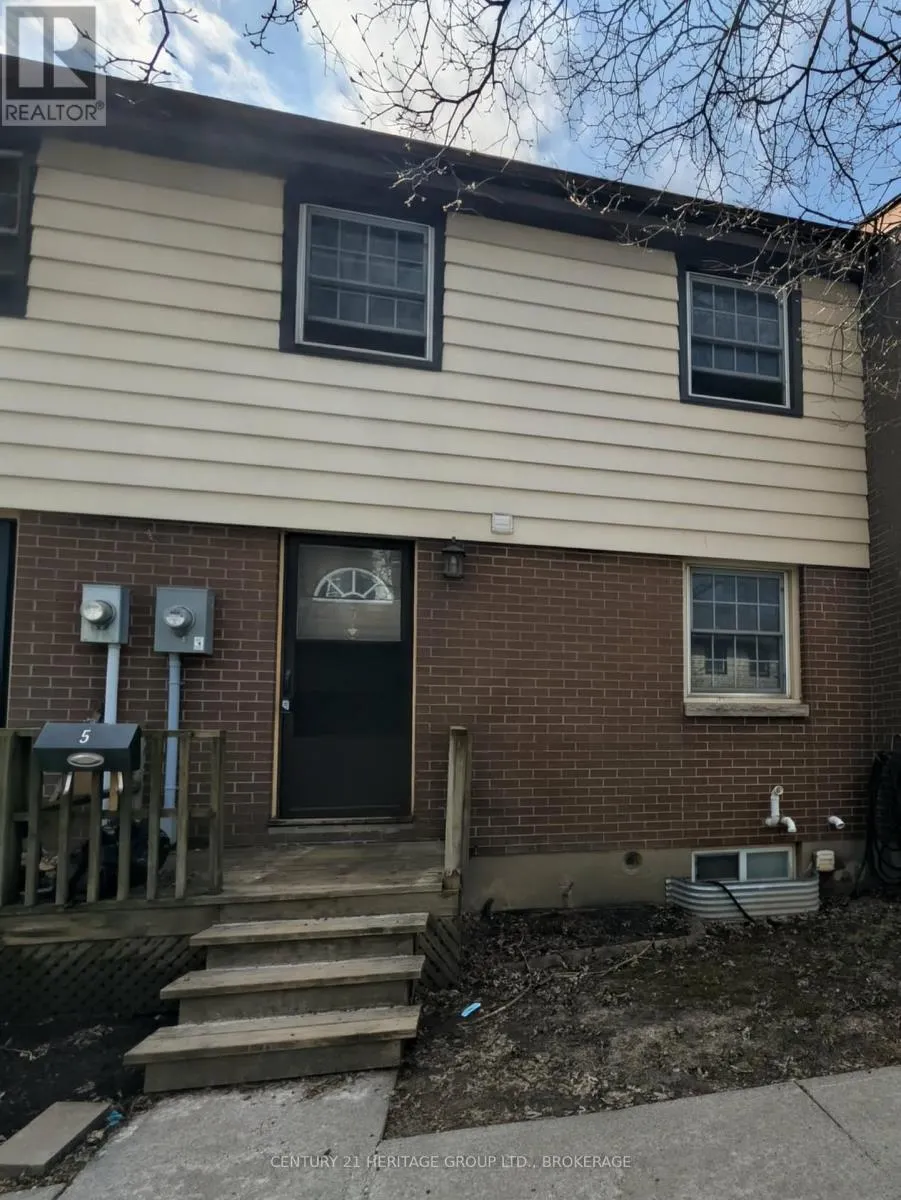 5 - 136 NOTCH HILL ROAD #5