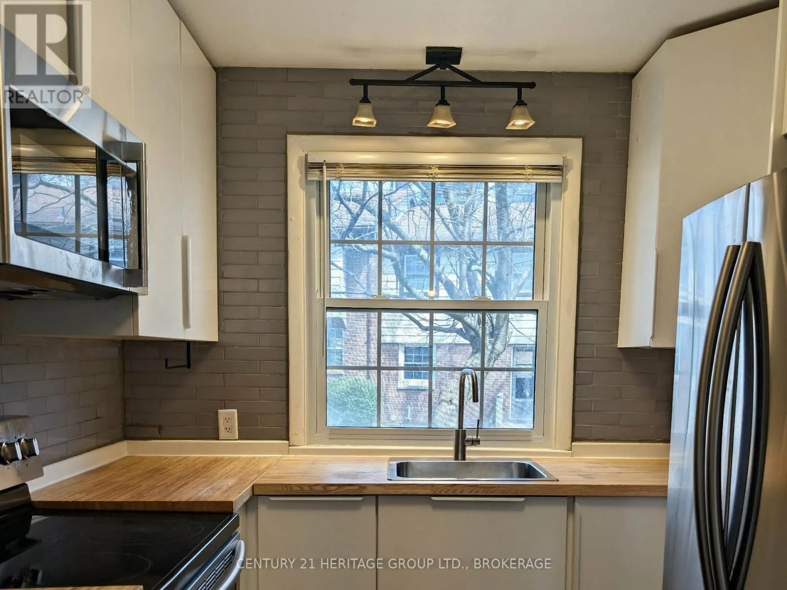 5 - 136 NOTCH HILL ROAD #5
