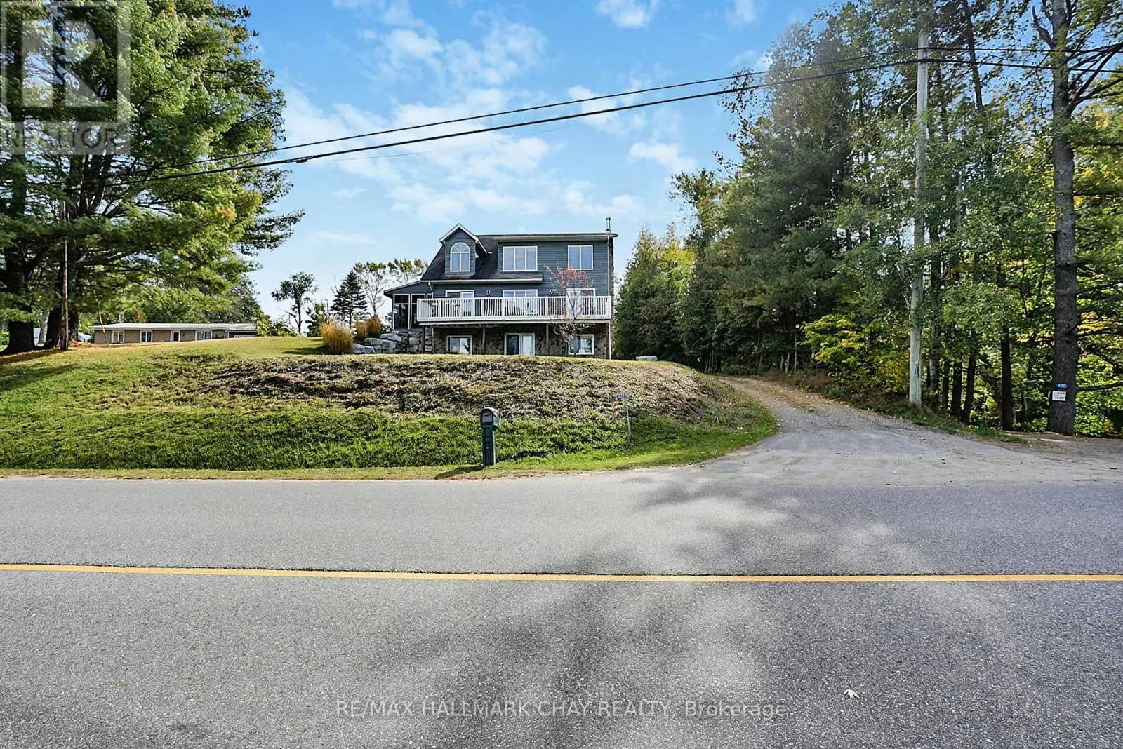 466 BEAUMONT DRIVE