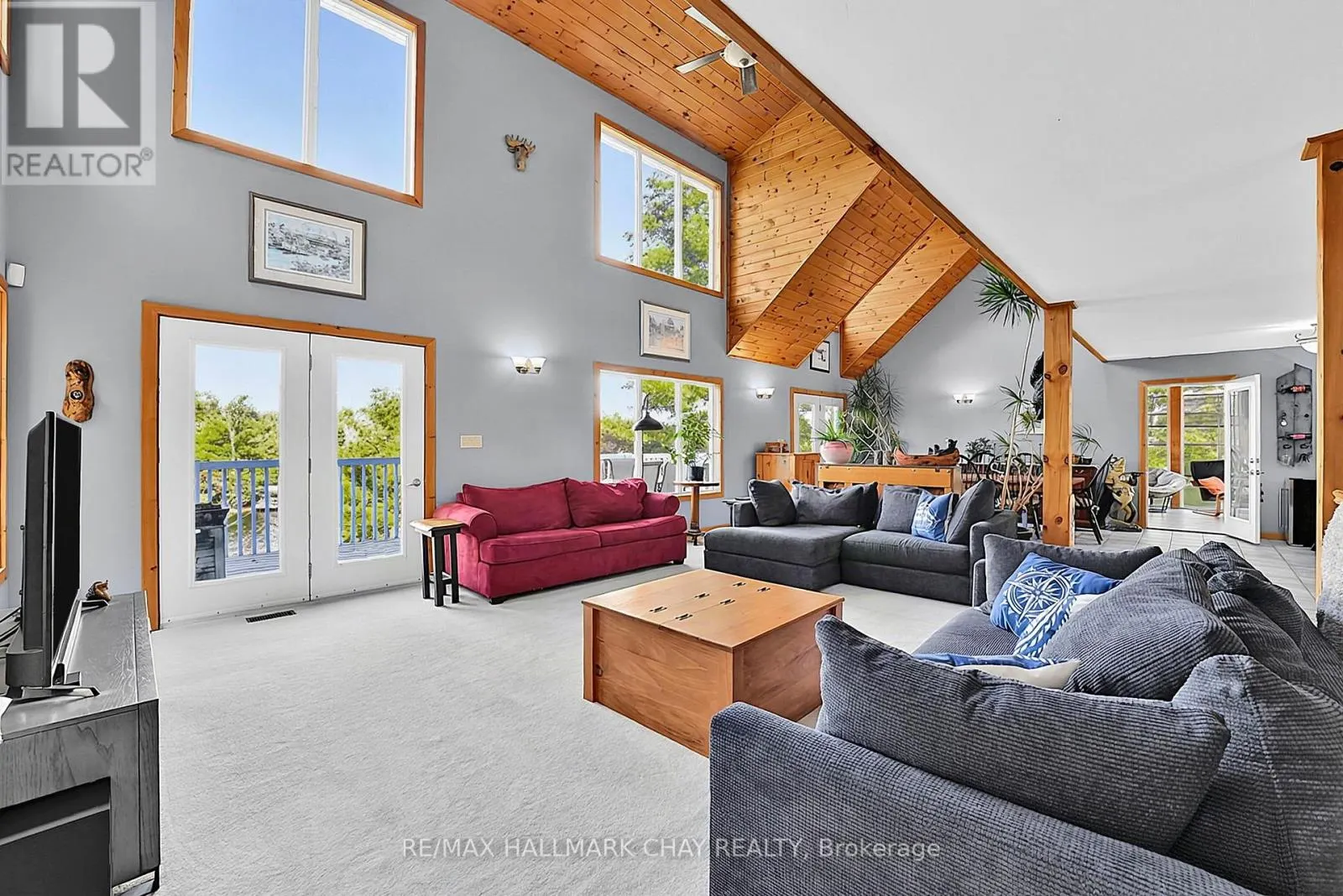 466 BEAUMONT DRIVE