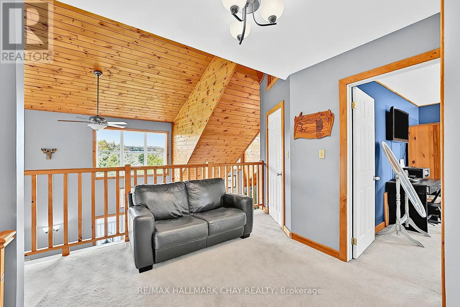 466 BEAUMONT DRIVE