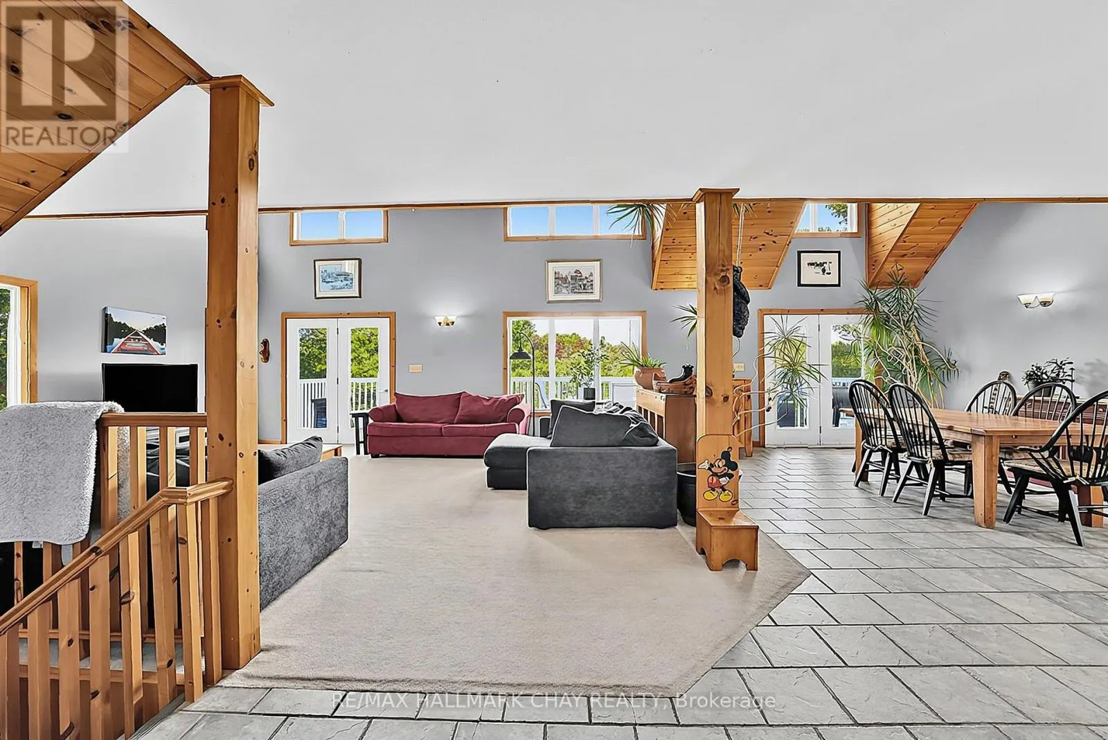 466 BEAUMONT DRIVE