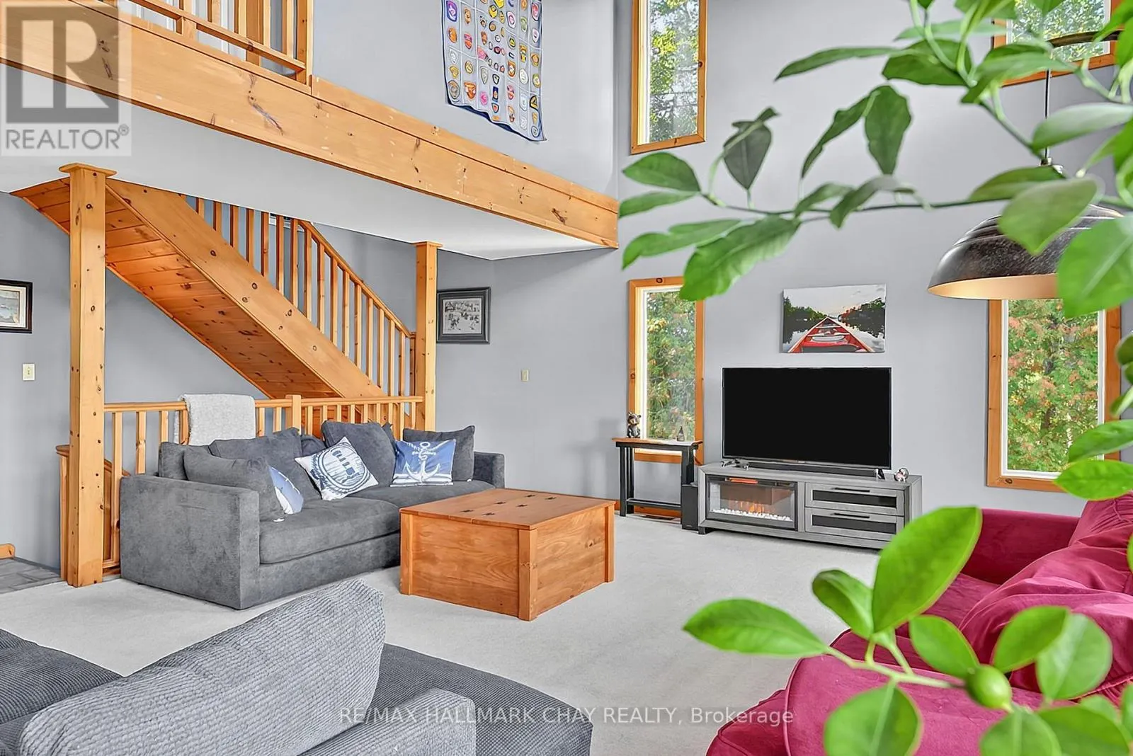 466 BEAUMONT DRIVE
