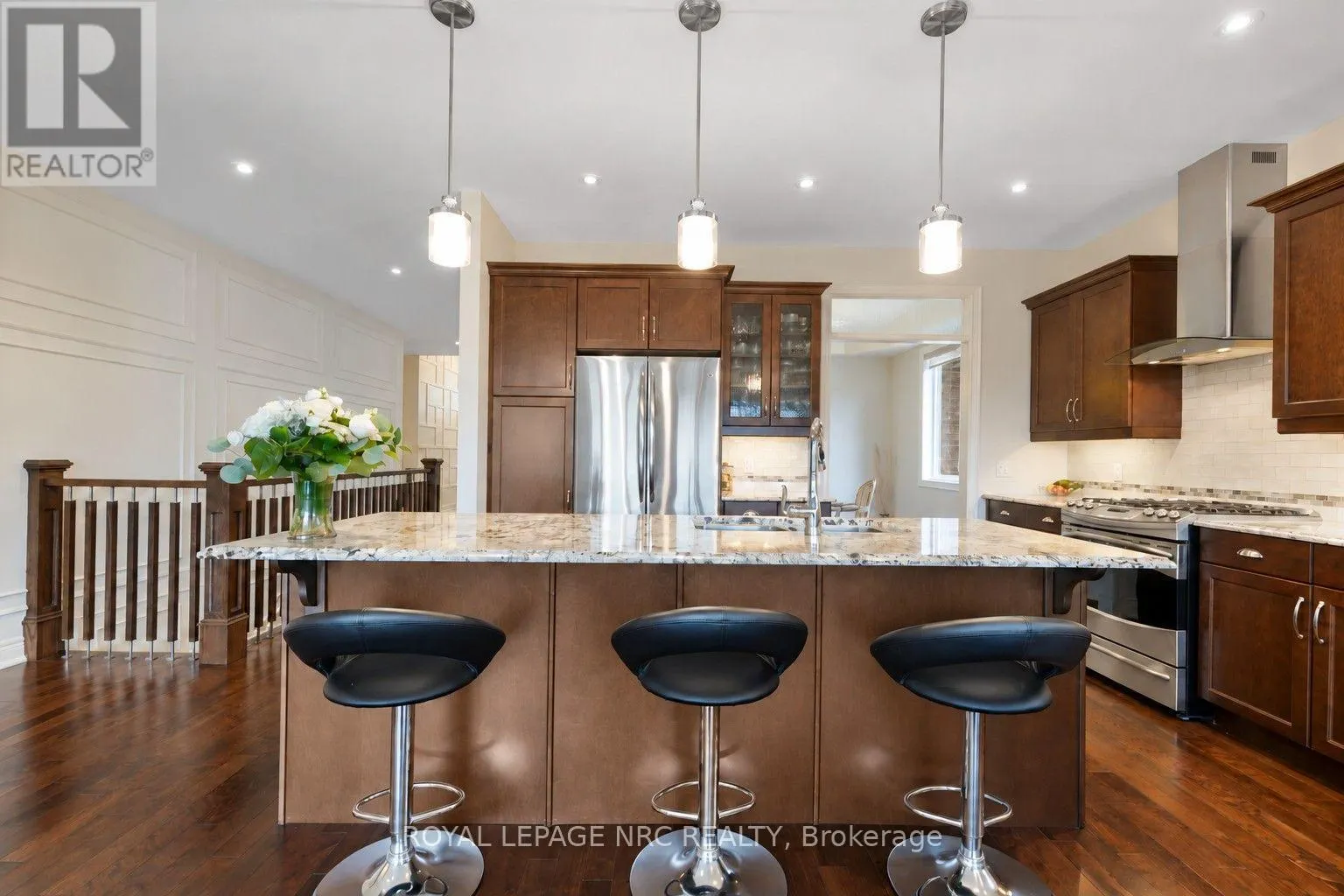 295 CREEKSIDE DRIVE