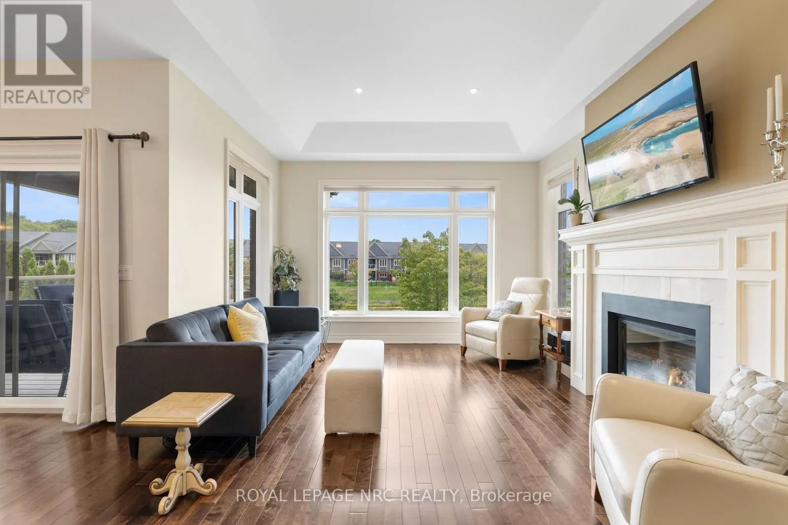 295 CREEKSIDE DRIVE