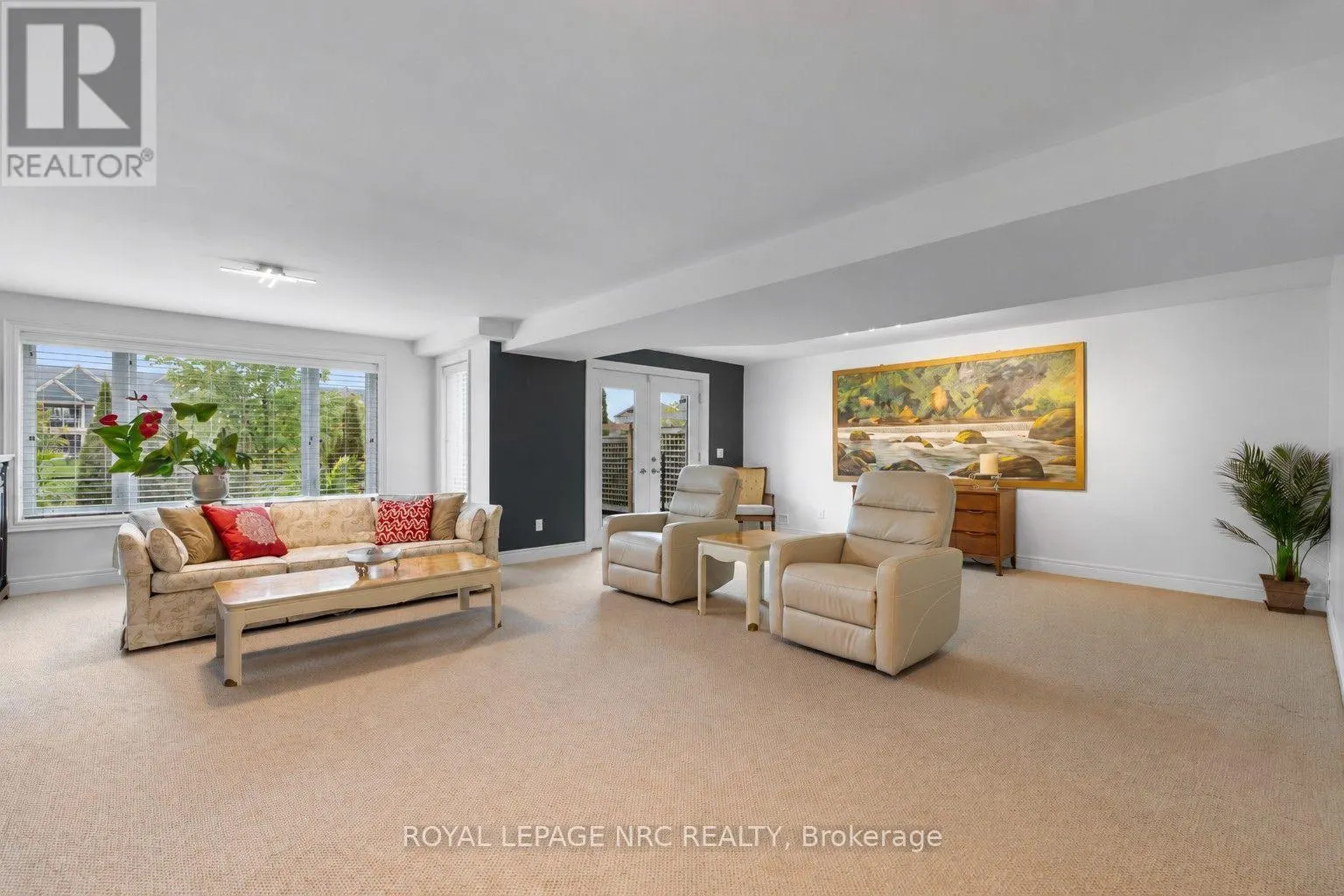 295 CREEKSIDE DRIVE