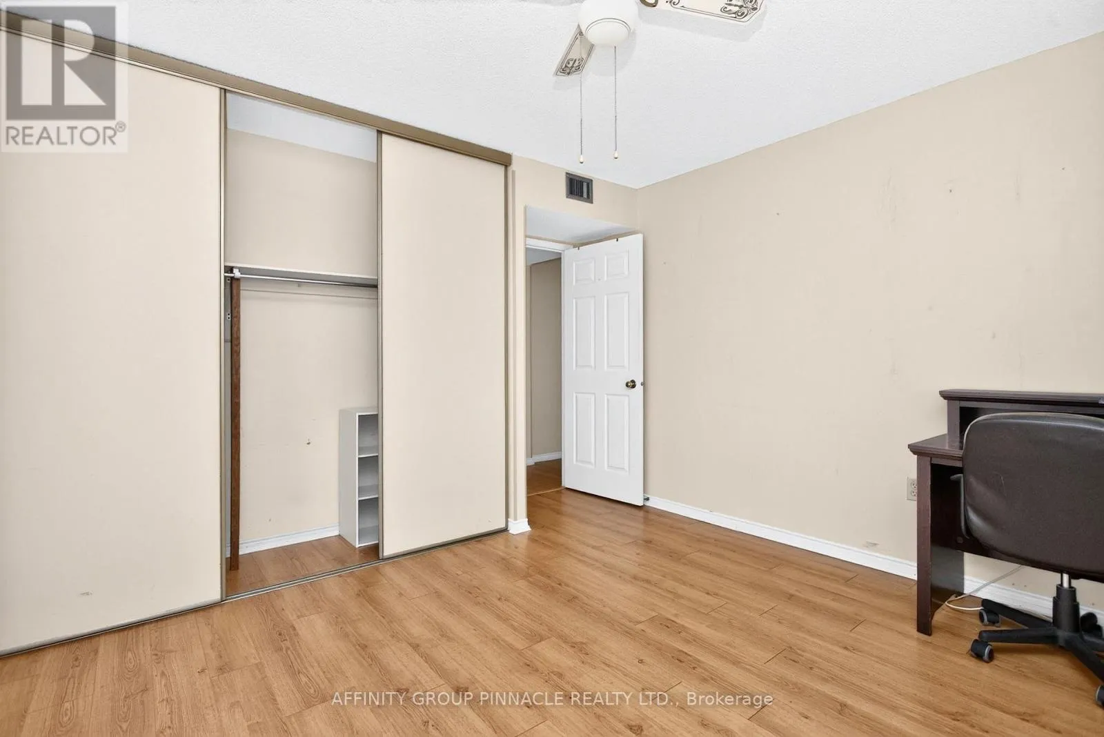 206 - 1 HERITAGE WAY #206