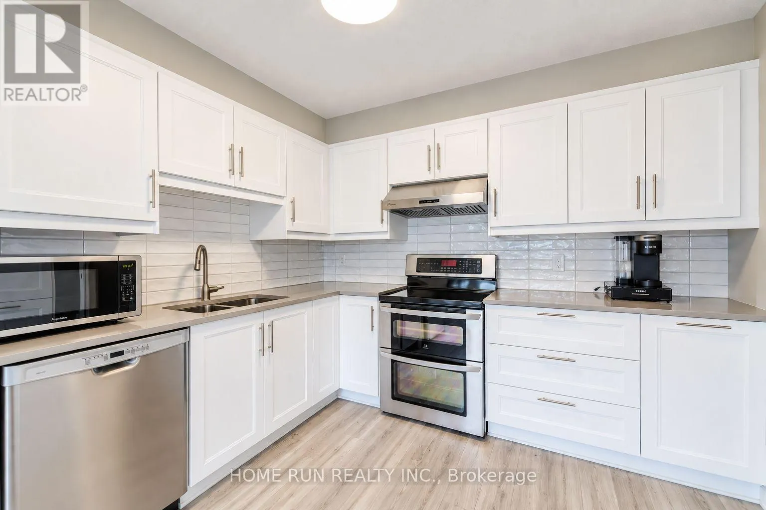 57 FAIR OAKS CRESCENT