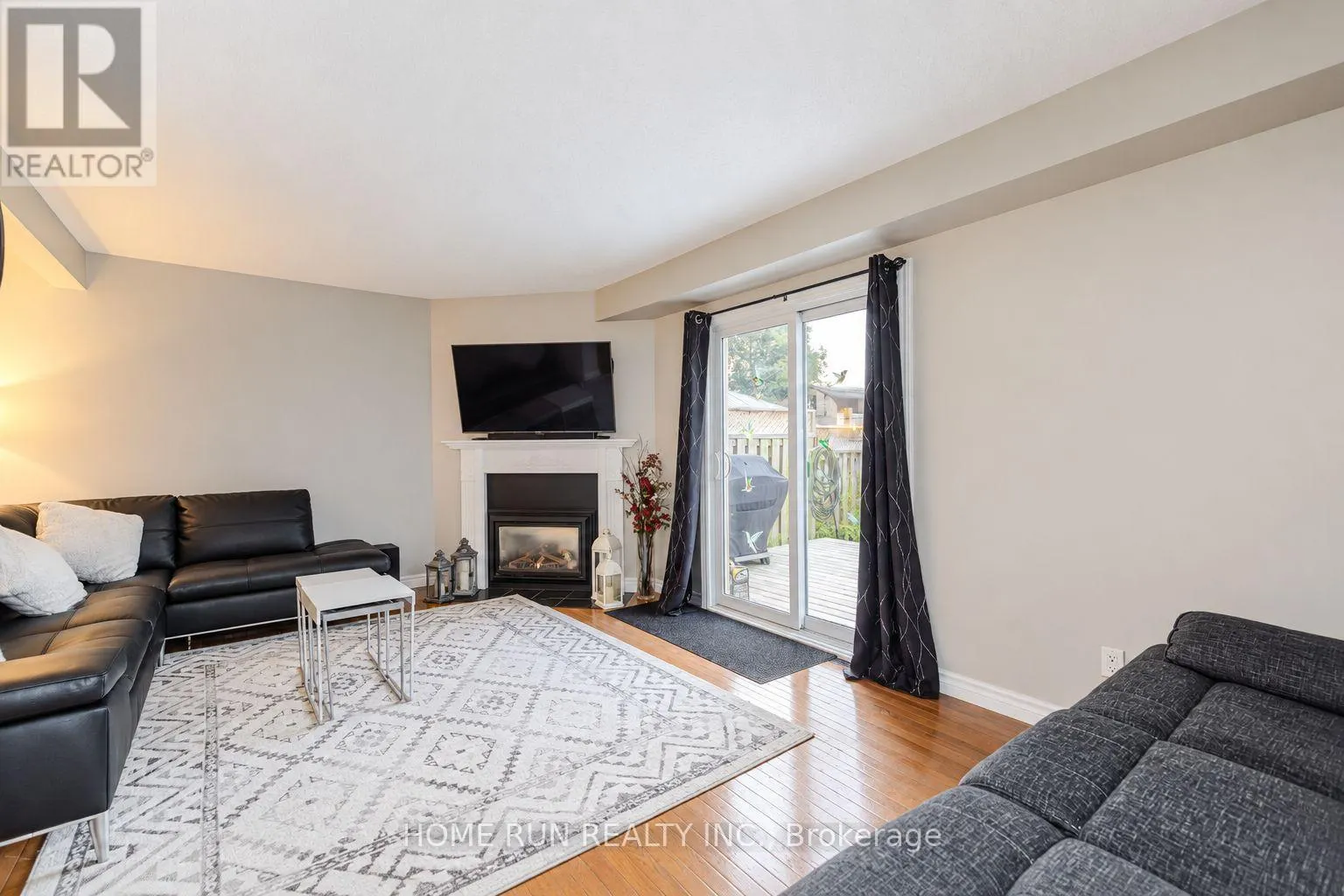 57 FAIR OAKS CRESCENT