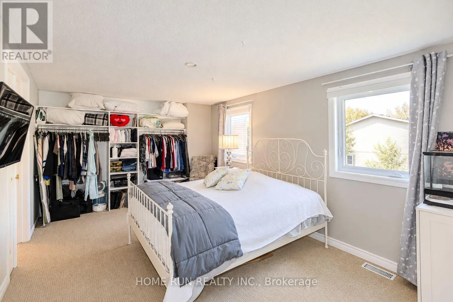 57 FAIR OAKS CRESCENT