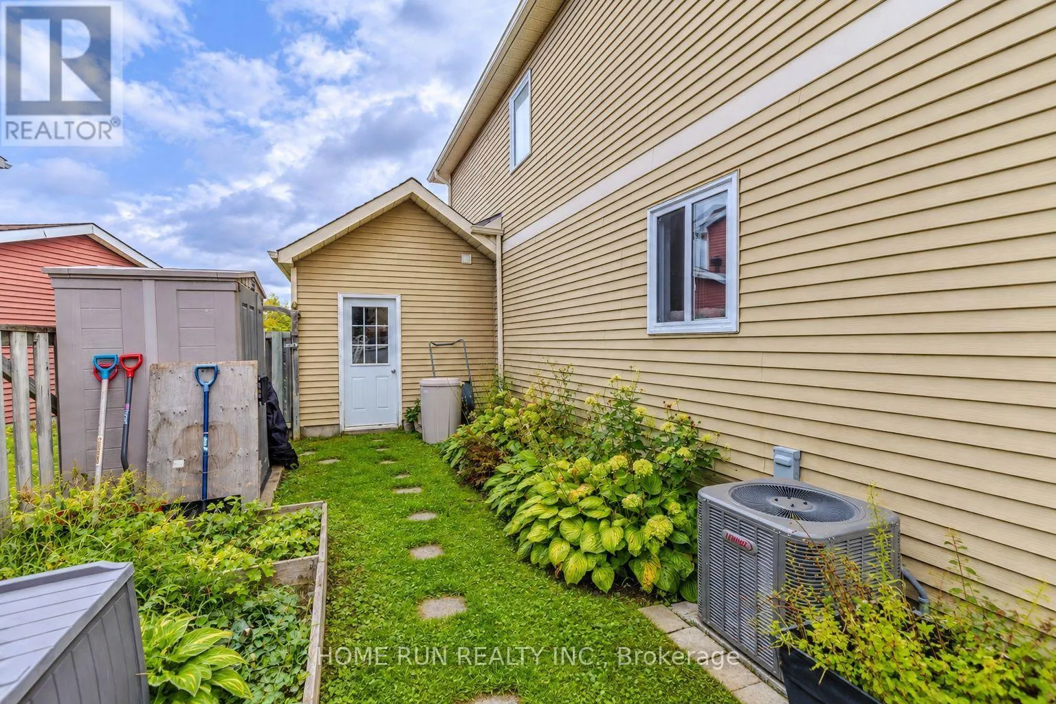 57 FAIR OAKS CRESCENT
