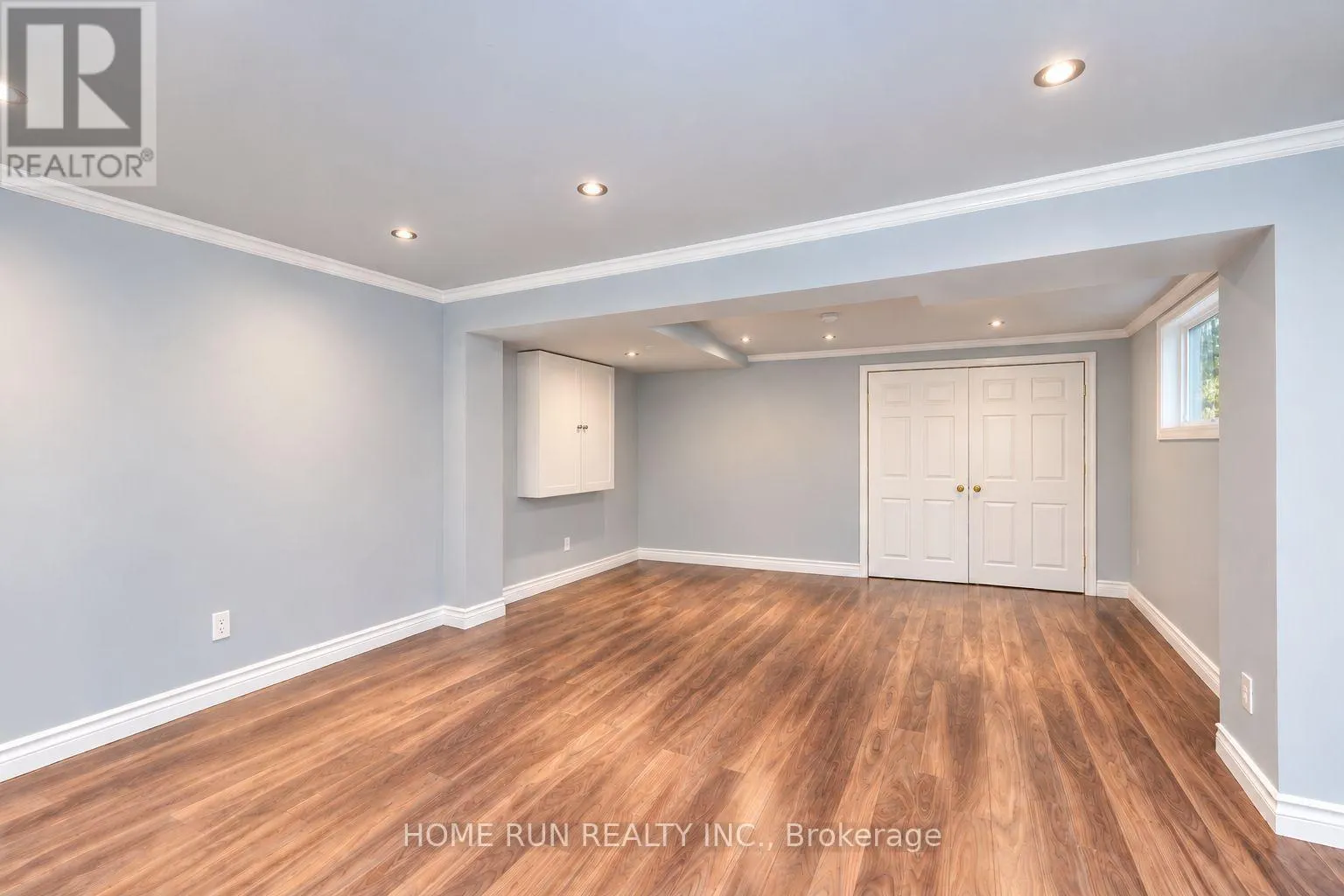 57 FAIR OAKS CRESCENT