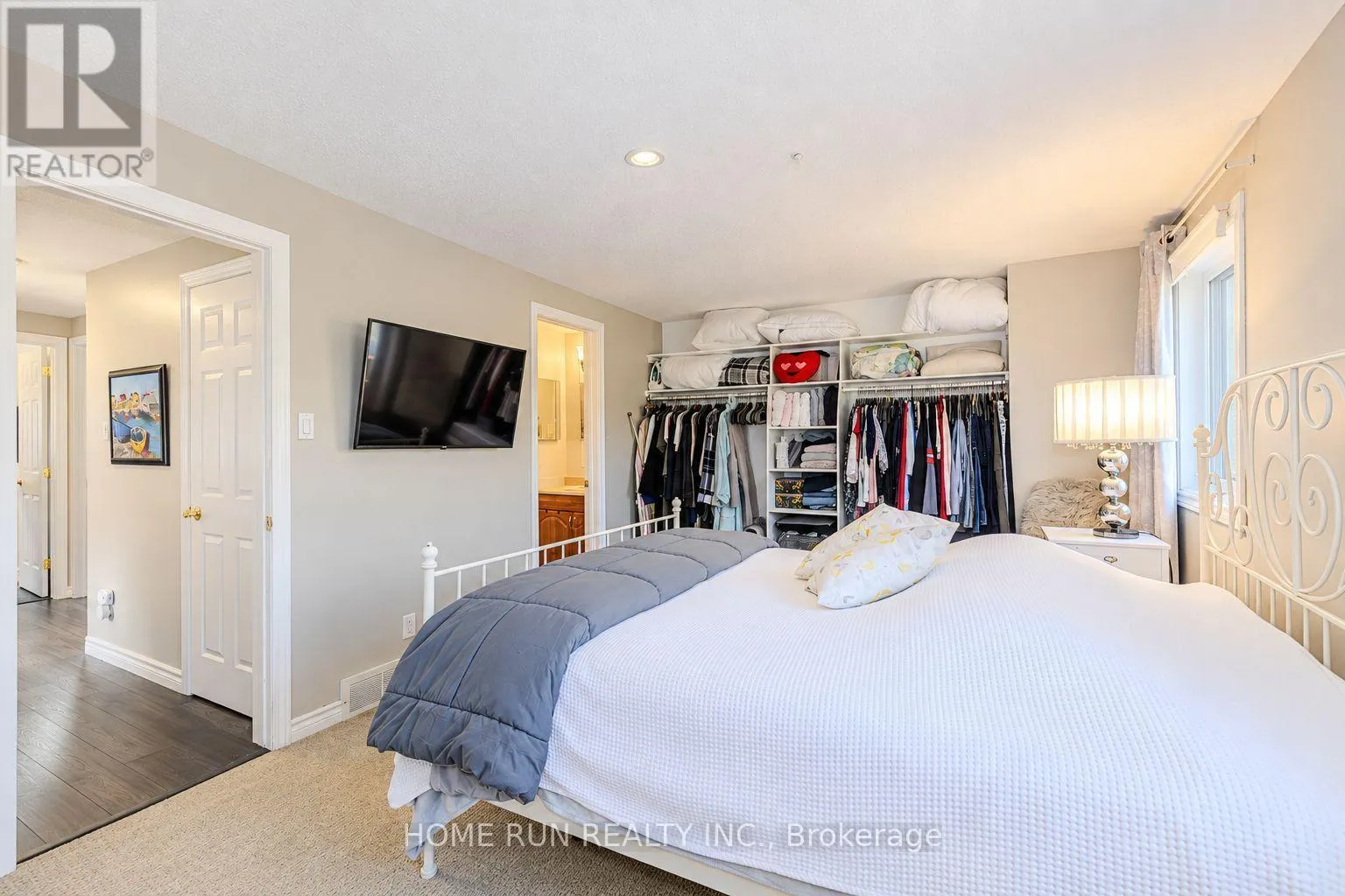 57 FAIR OAKS CRESCENT