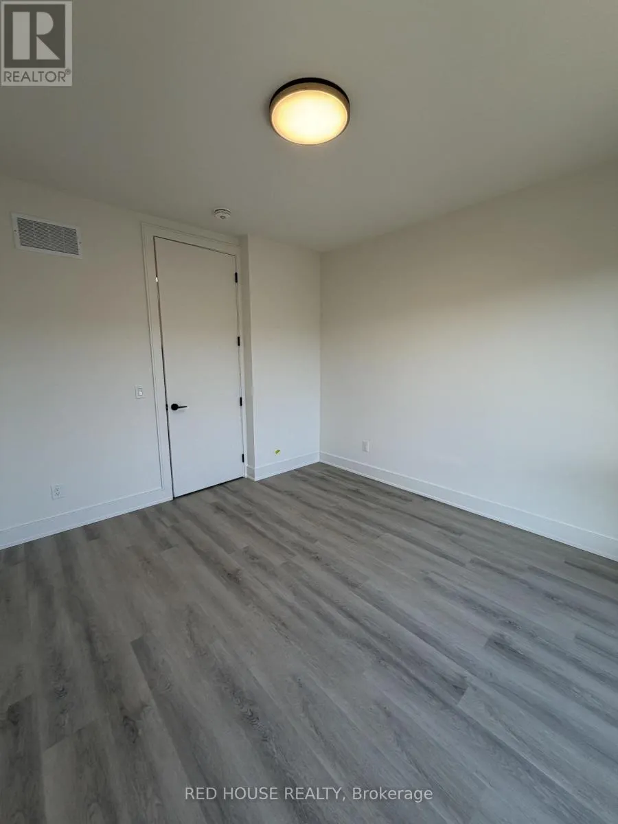 252 ELLIS AVENUE
