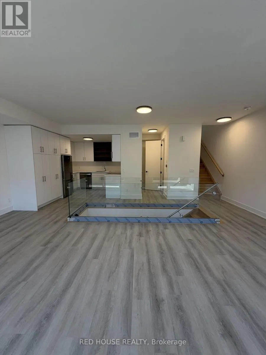 252 ELLIS AVENUE
