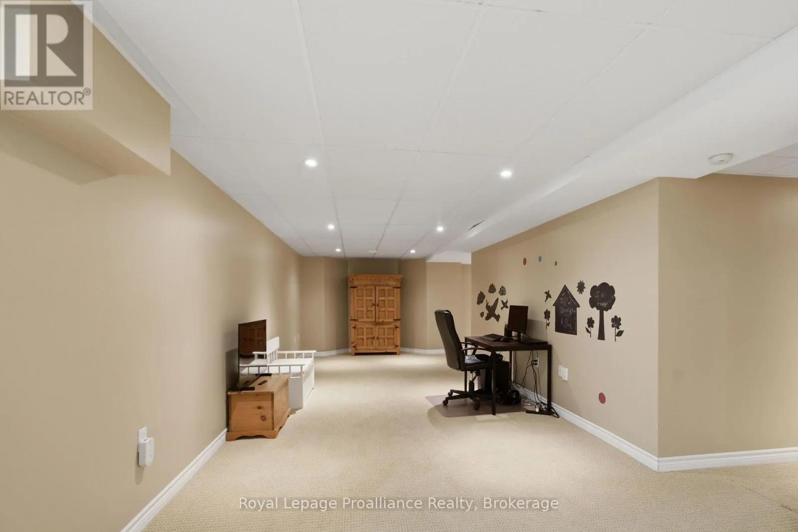 27 HASTINGS PARK DRIVE