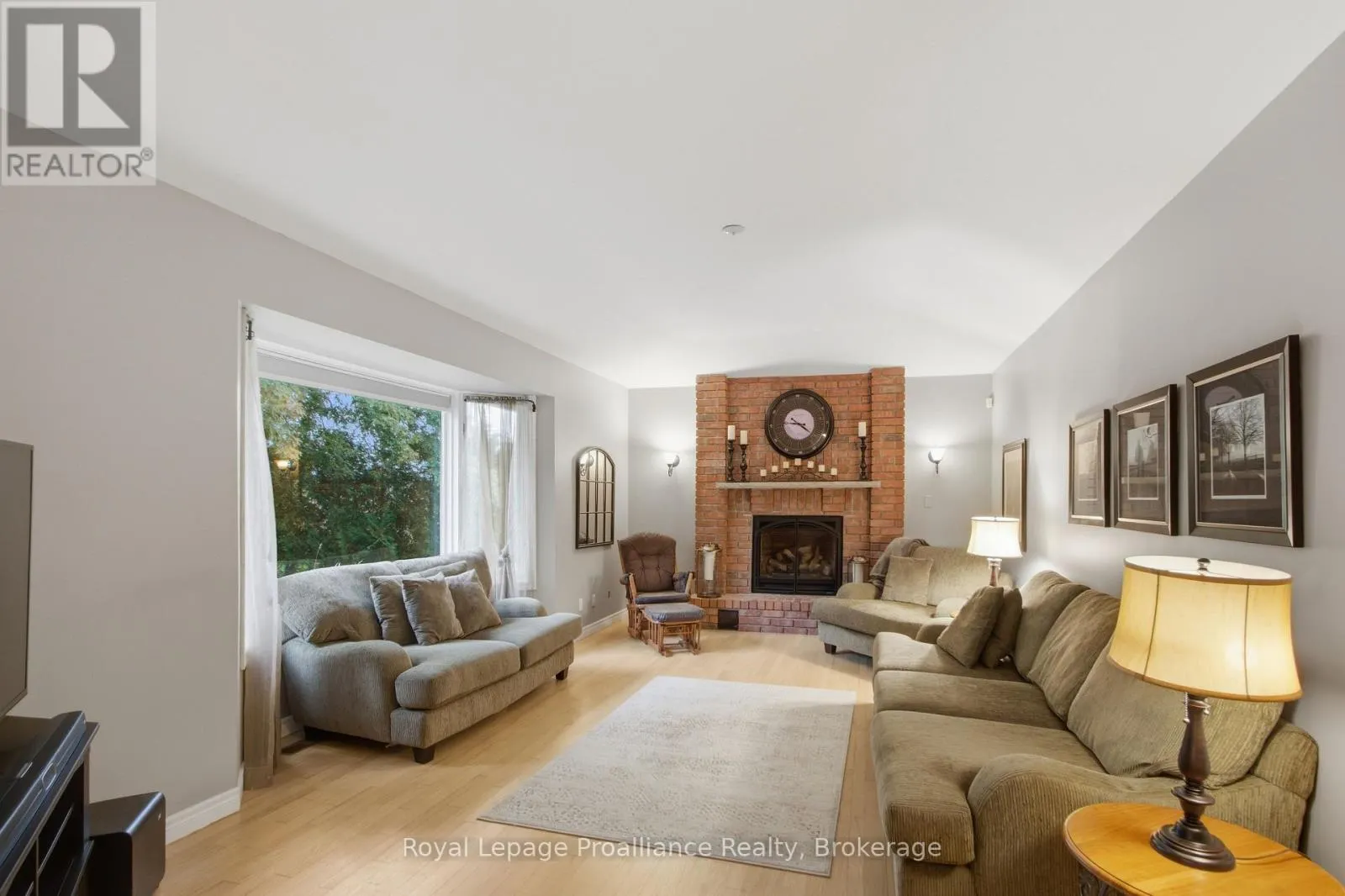 27 HASTINGS PARK DRIVE