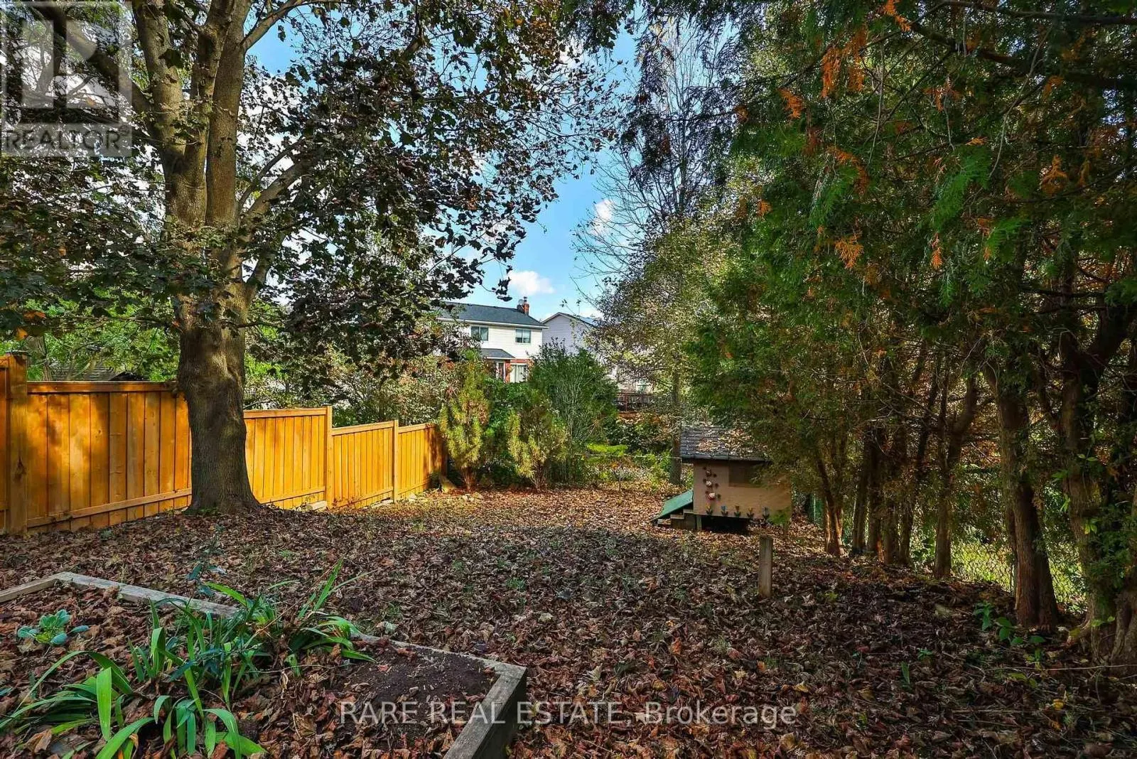 17 GLACEPORT AVENUE