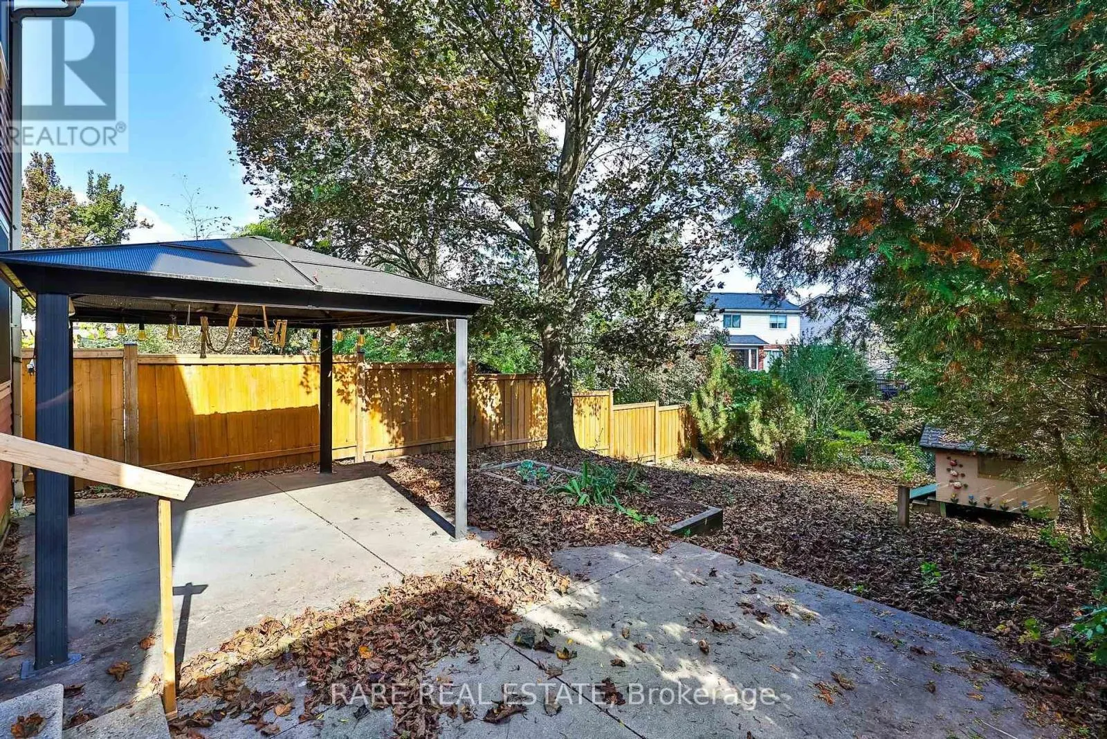 17 GLACEPORT AVENUE