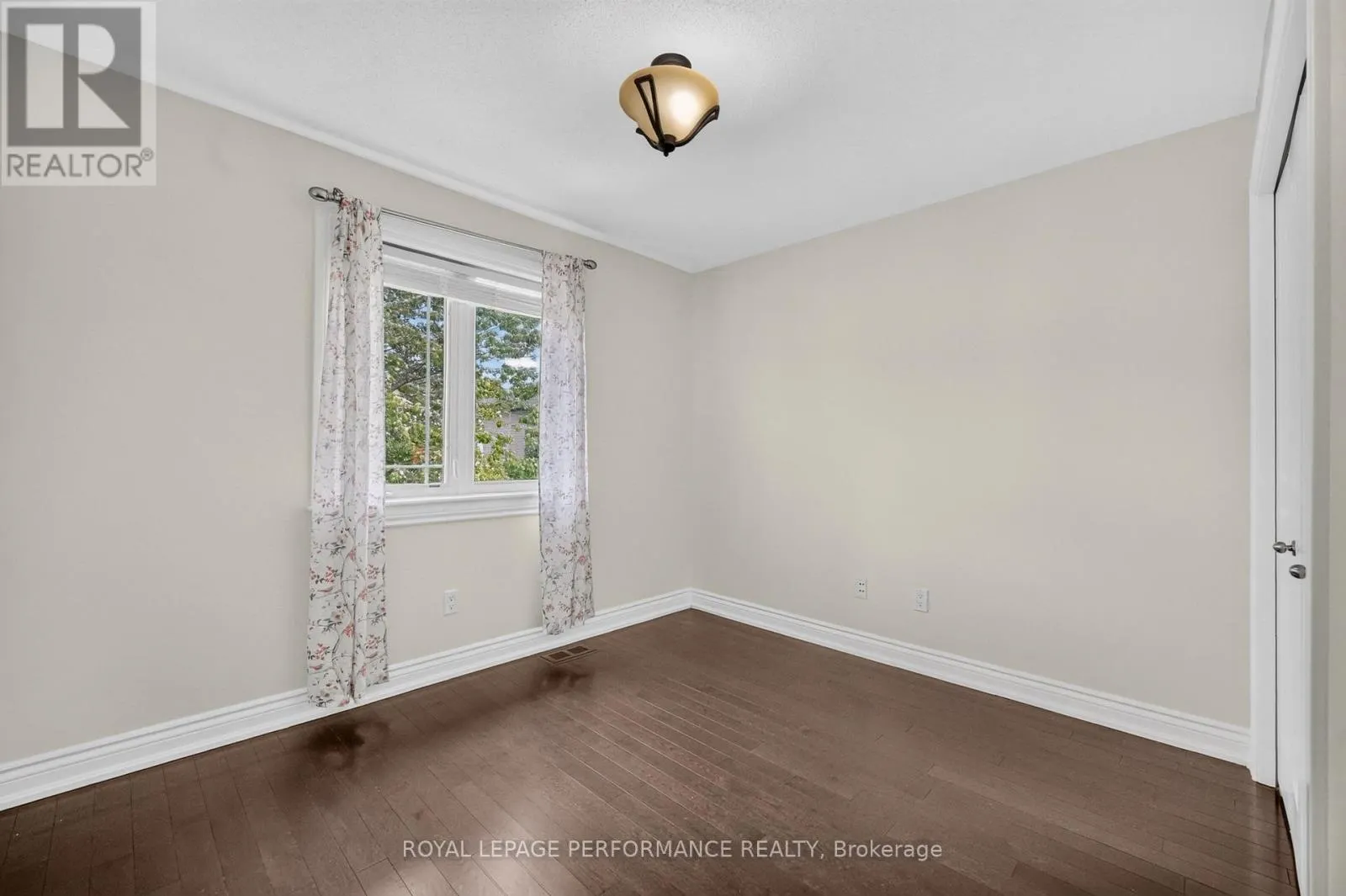 149 TOPAZE CRESCENT