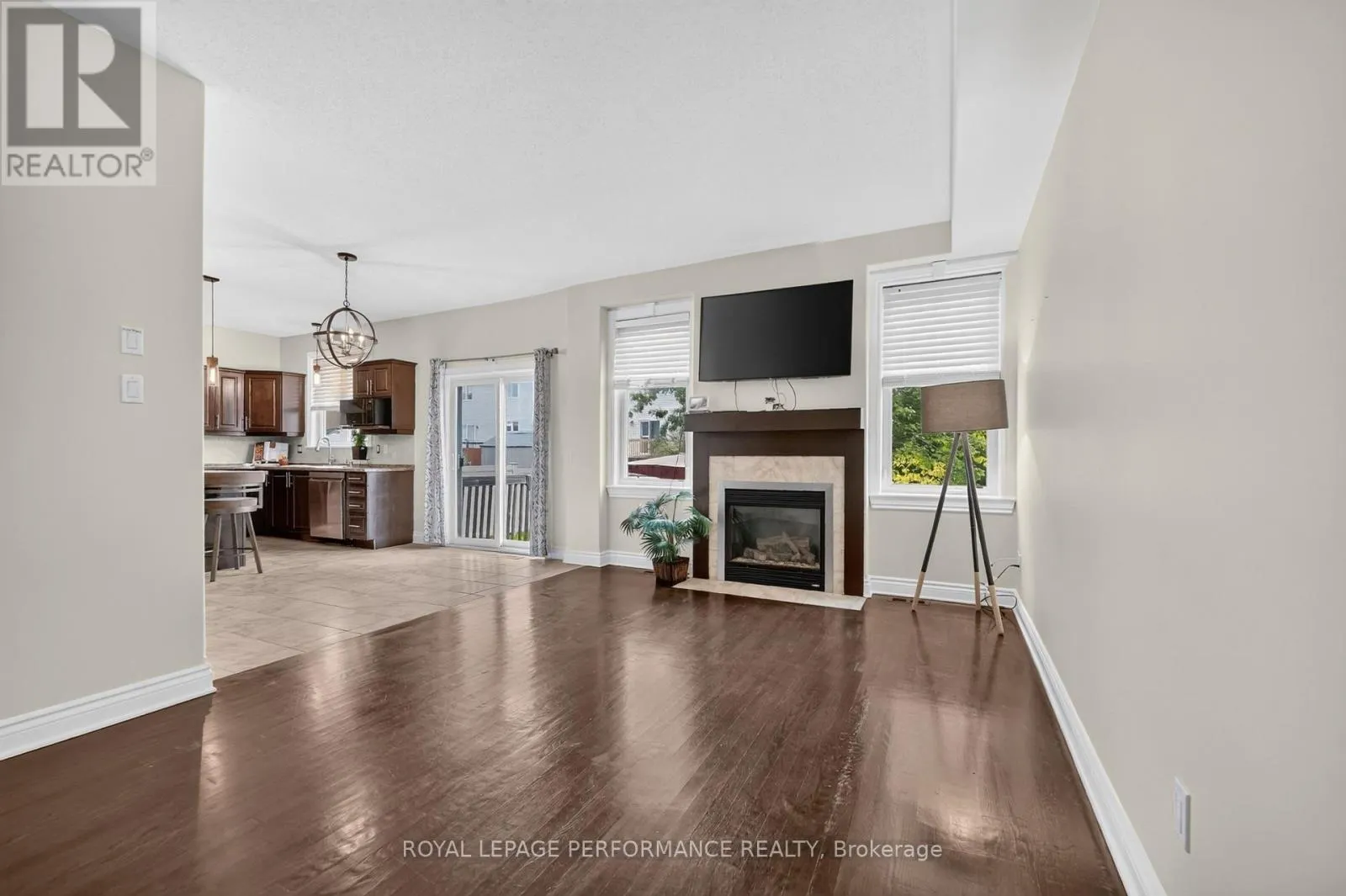 149 TOPAZE CRESCENT
