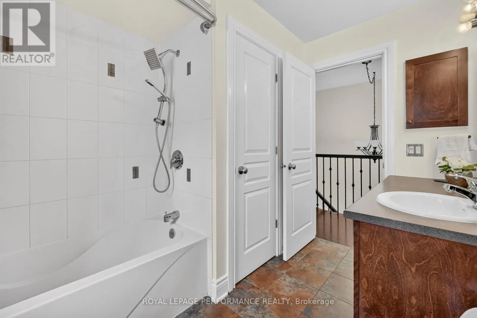 149 TOPAZE CRESCENT