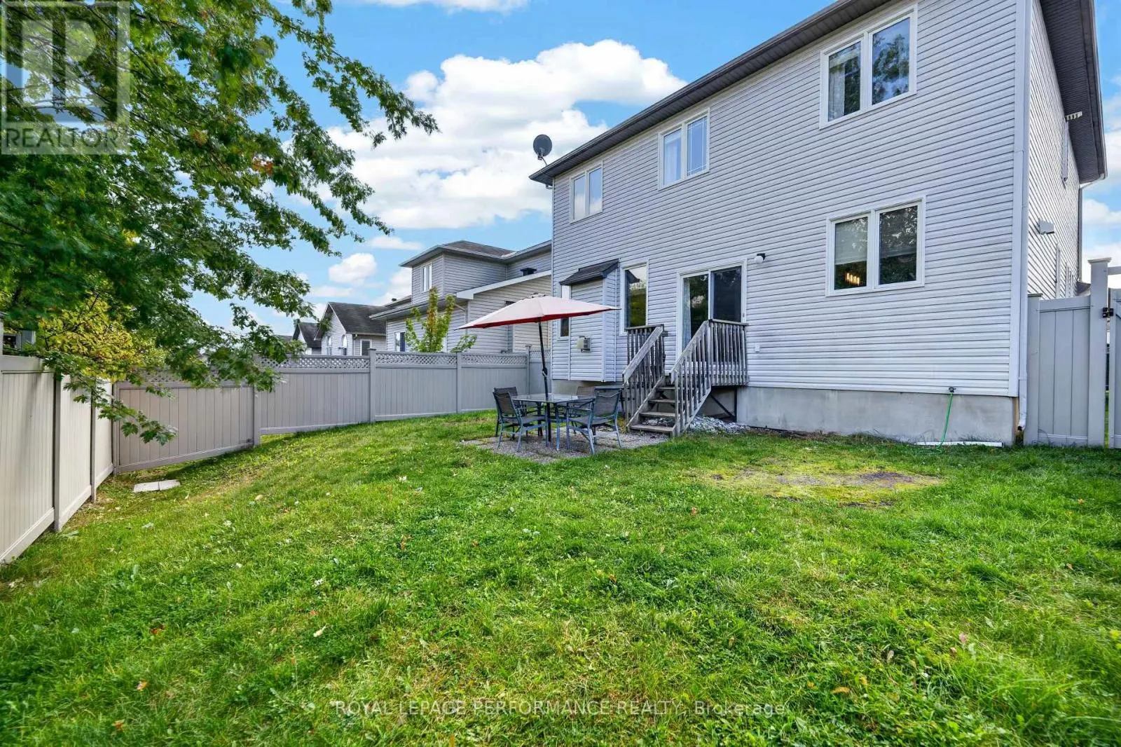 149 TOPAZE CRESCENT