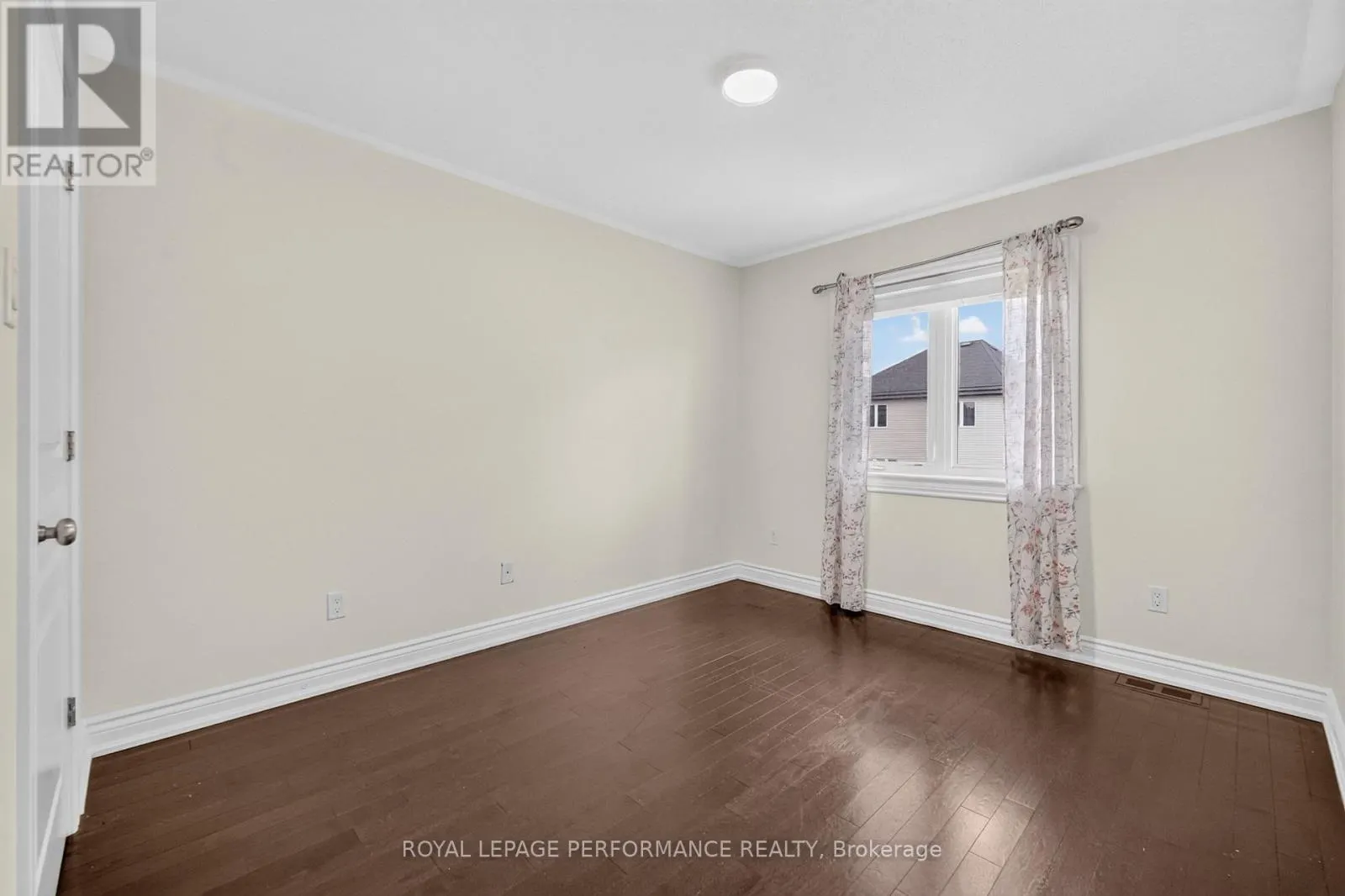 149 TOPAZE CRESCENT