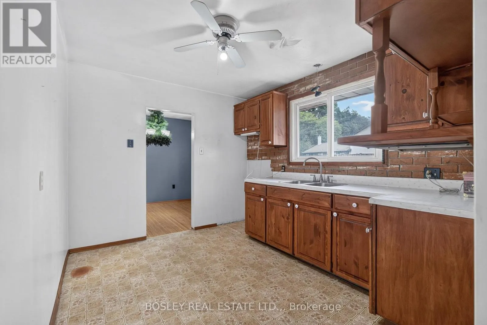 4452 DORCHESTER ROAD