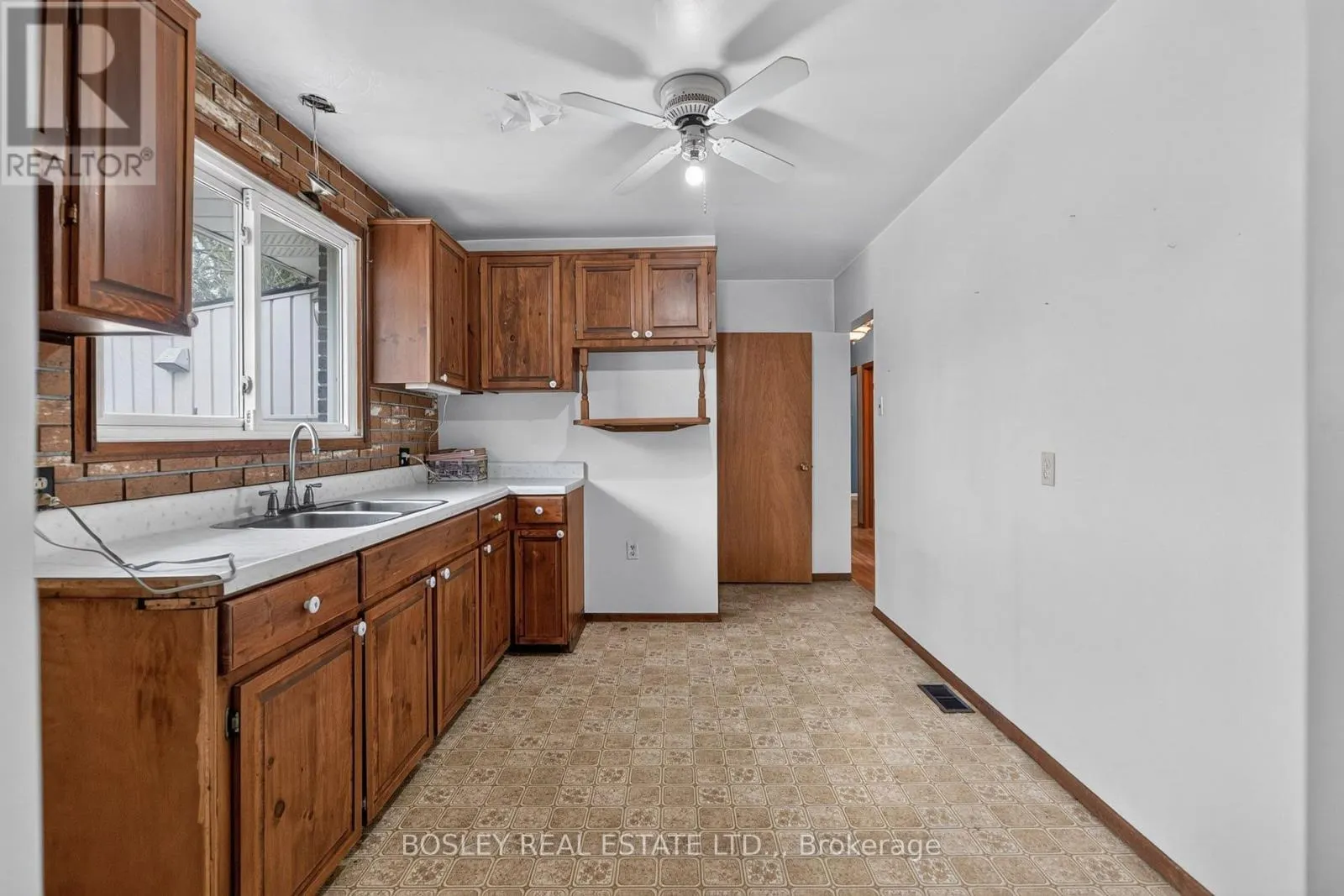 4452 DORCHESTER ROAD