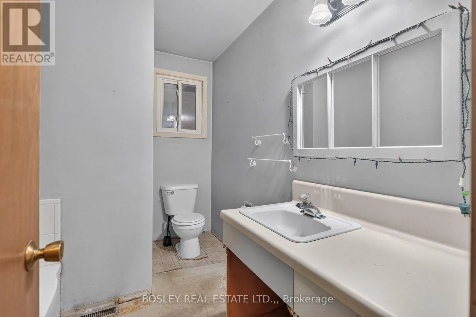 4452 DORCHESTER ROAD
