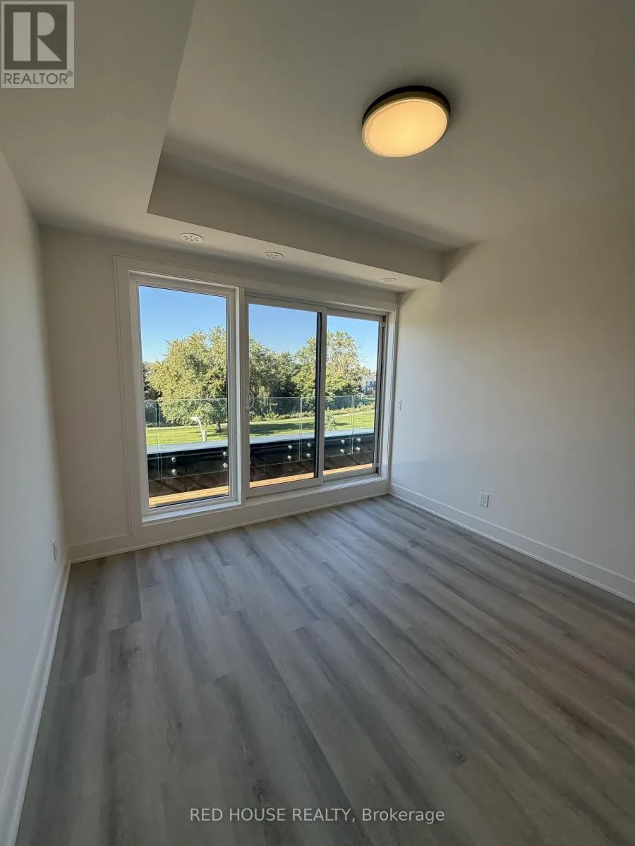 260 ELLIS AVENUE