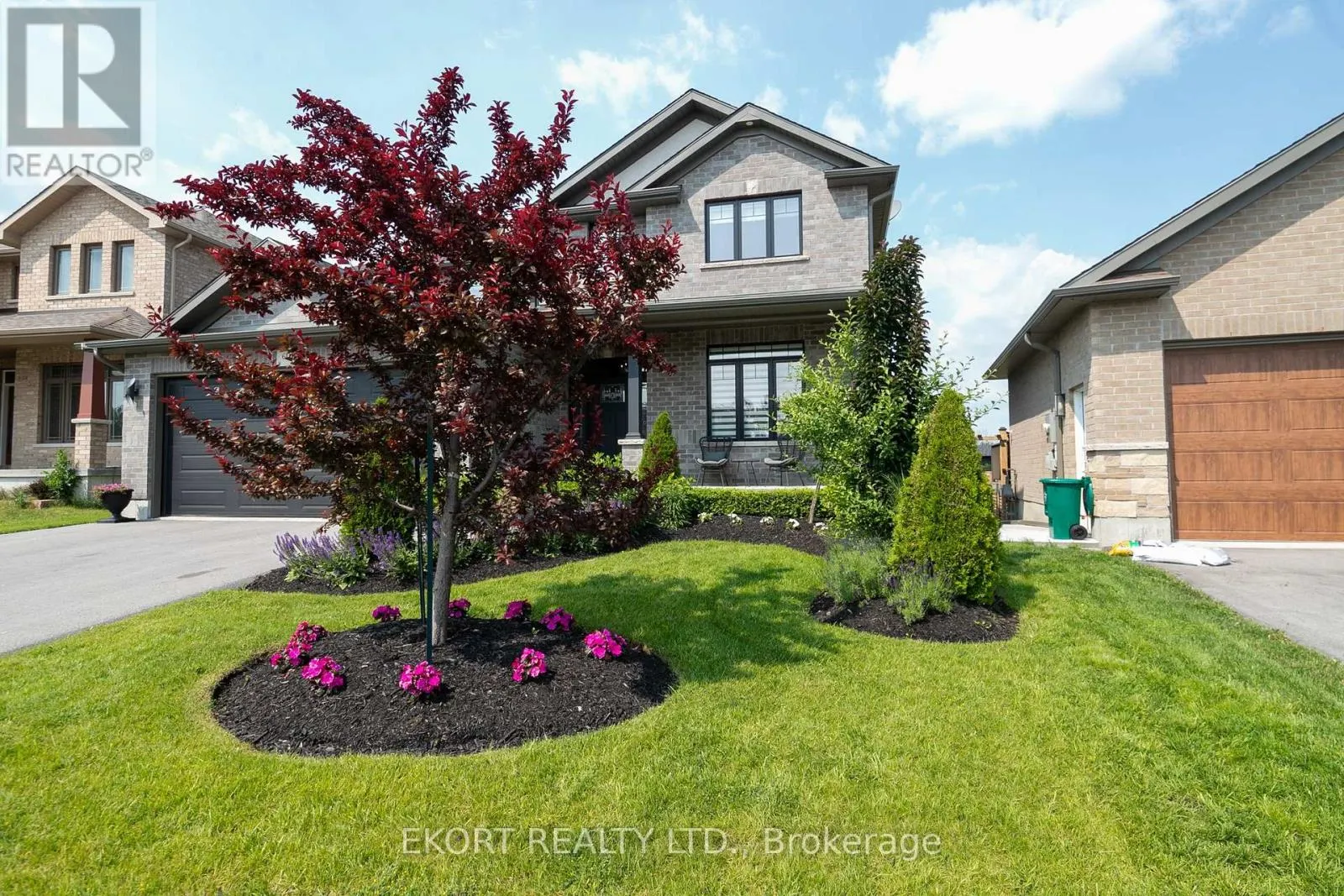 61 HAMPTON RIDGE DRIVE
