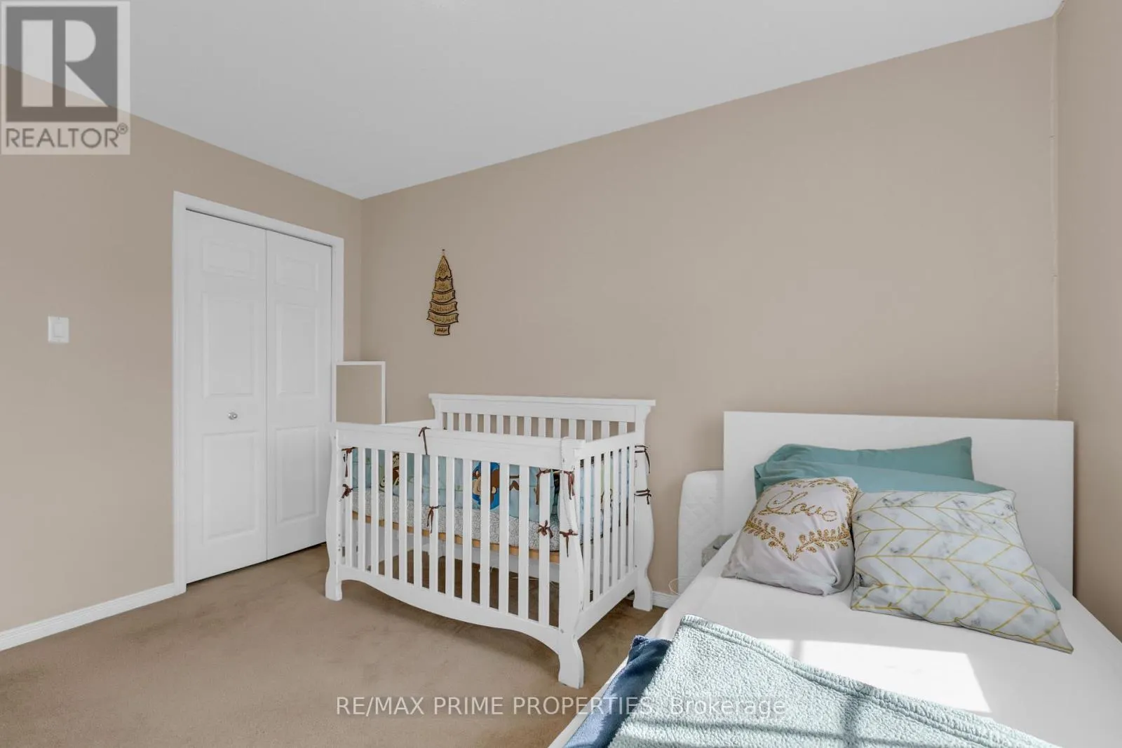33 INVERKIP AVENUE