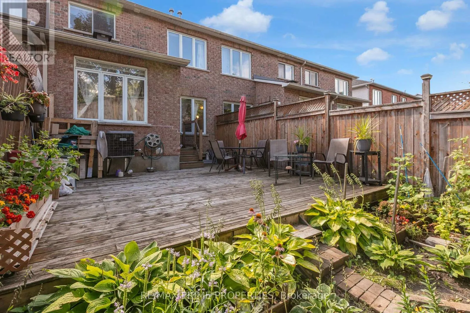 33 INVERKIP AVENUE