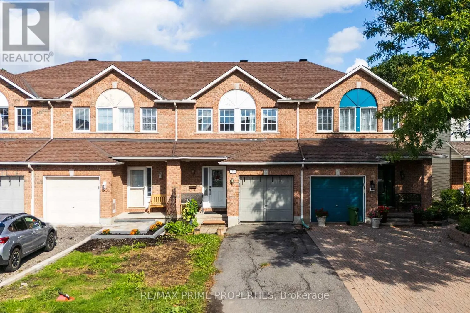 33 INVERKIP AVENUE