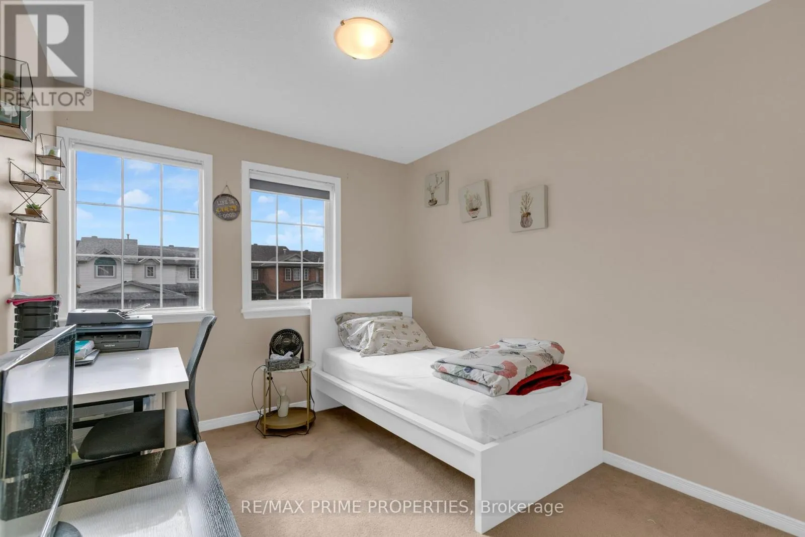 33 INVERKIP AVENUE
