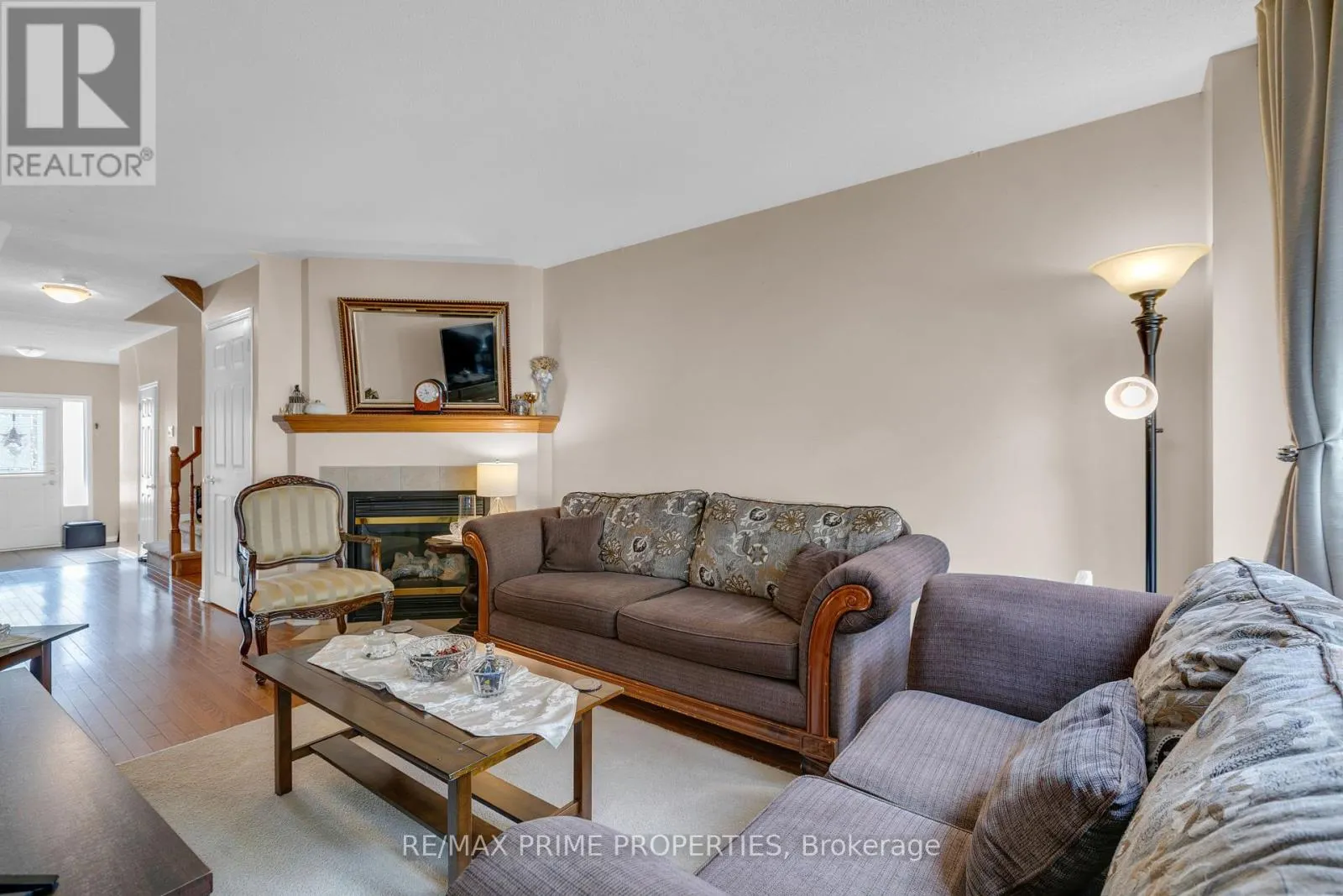 33 INVERKIP AVENUE